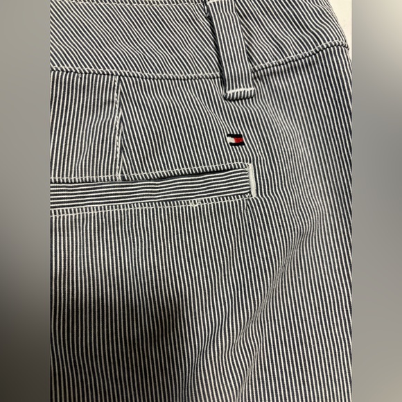 Tommy Hilfiger blue & white skirt with square pockets & back vent, 10 - Picture 8 of 12